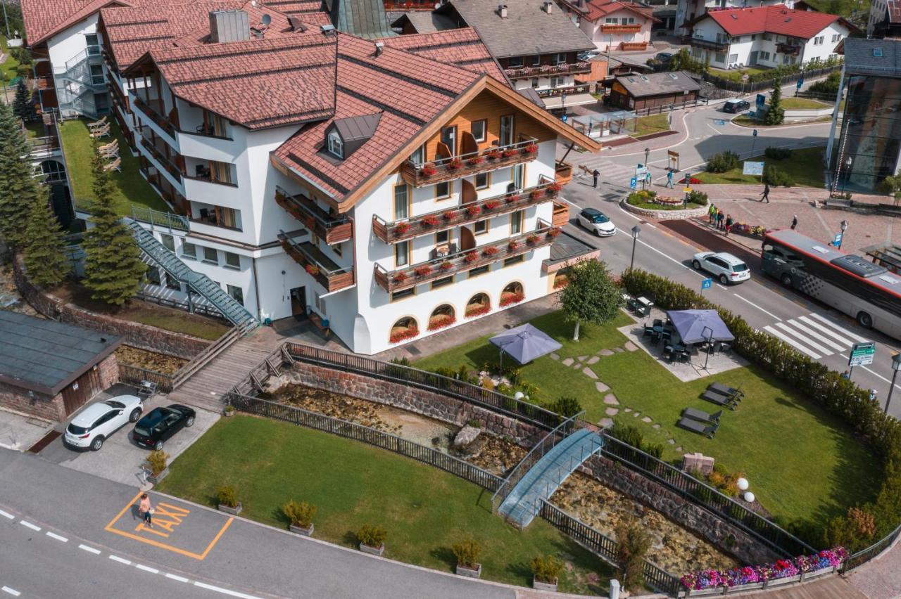Hotel Oswald Selva di Val Gardena Esterno foto